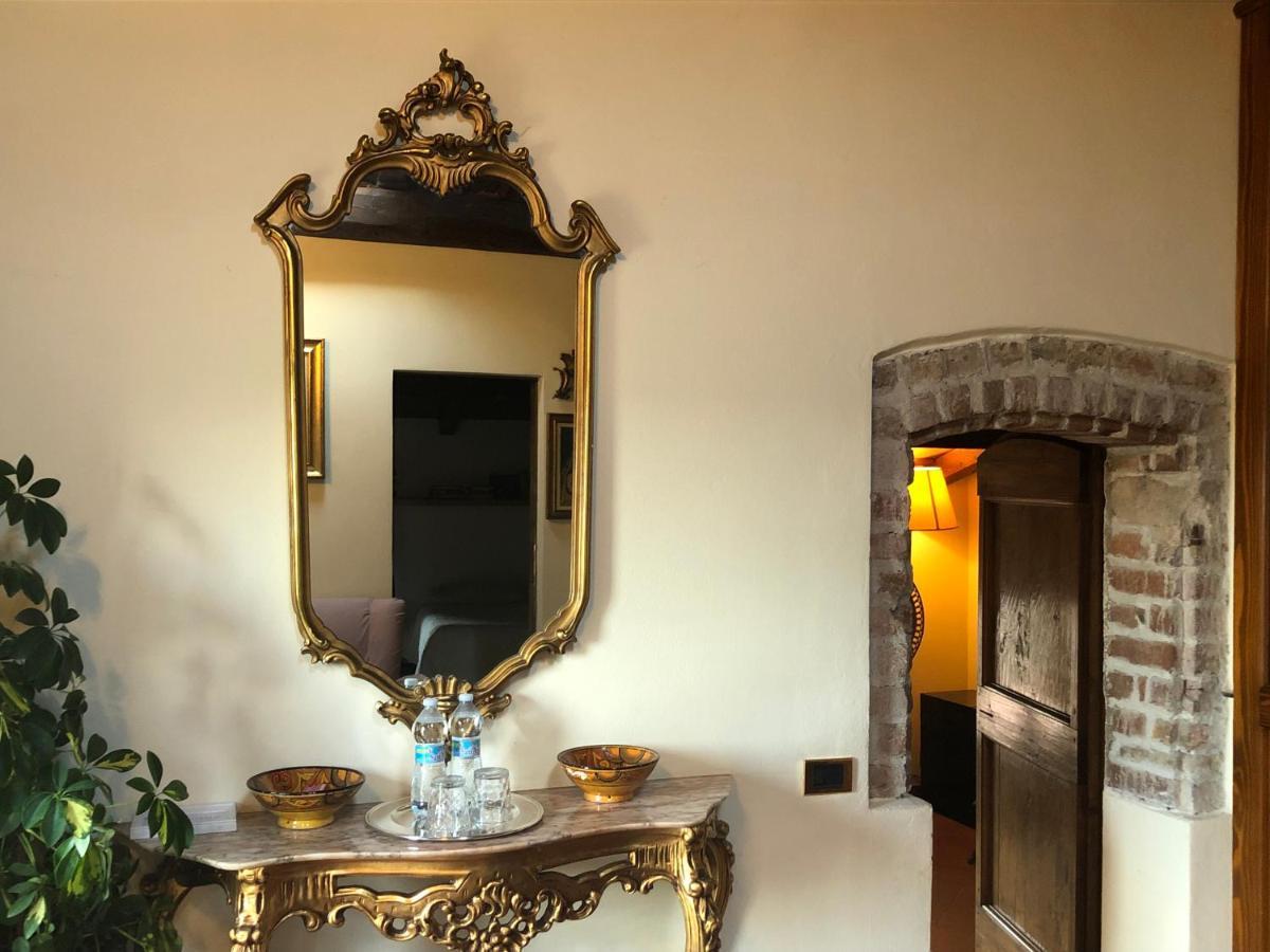 Castello Di Cernusco Lombardone Bed & Breakfast エクステリア 写真